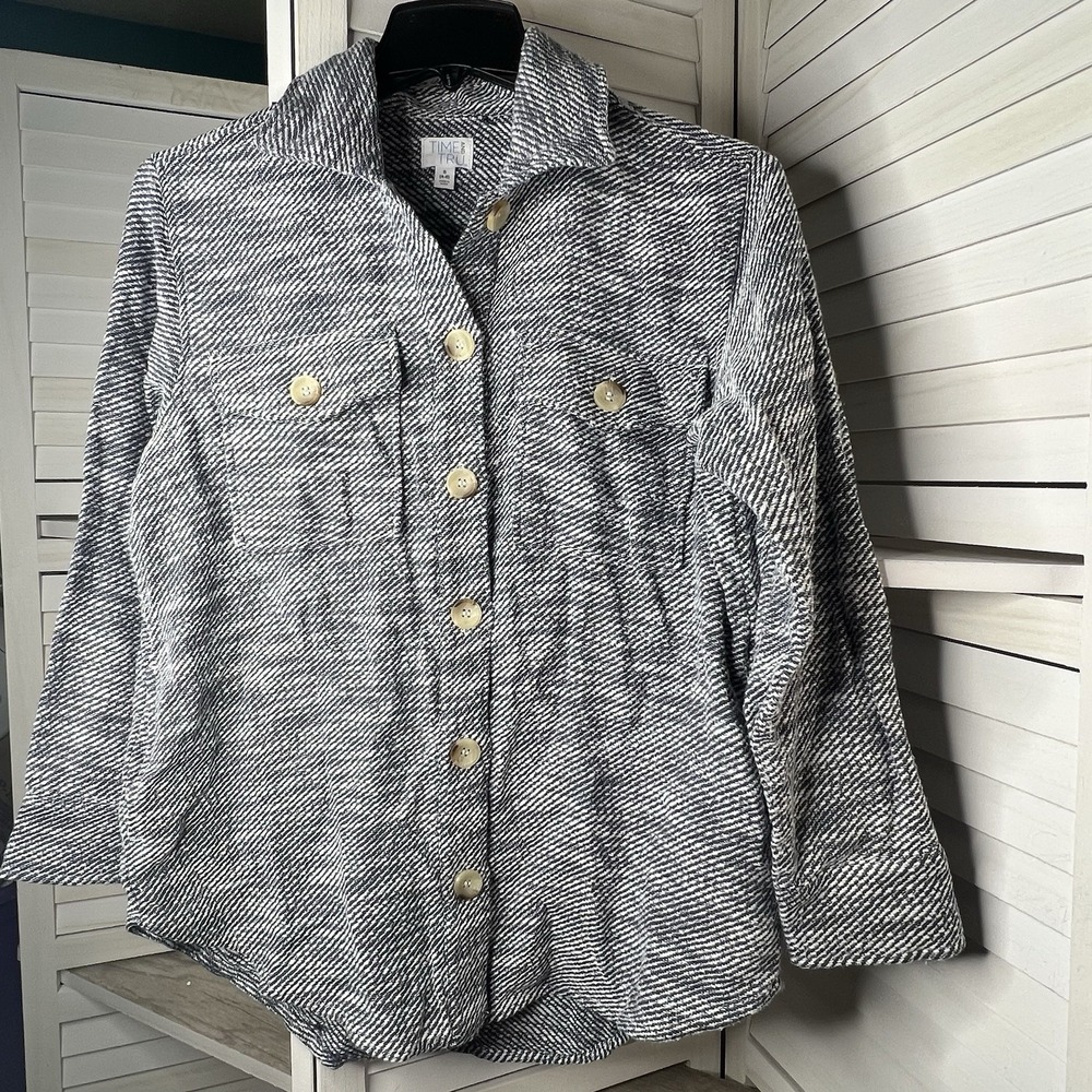 Time and Tru Women's Button Down Shacket Flap Pockets Blue Multi Sz Small 4-6